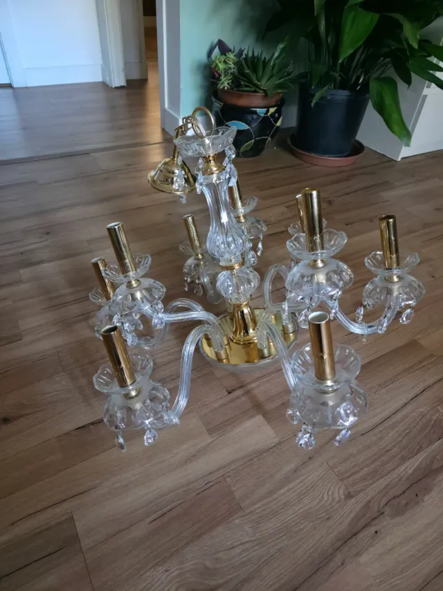 Lámpara araña cristal y metal dorado