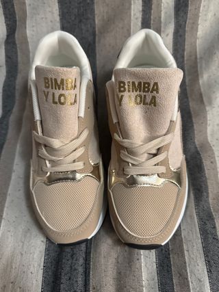 Zapatillas Bimba y Lola Beige y Dorado