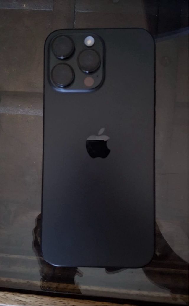 iPhone 16 Pro Max Negro