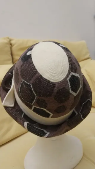 Cappellino anni '60  modisteria marrone e bianco