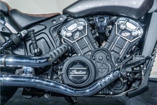 INDIAN SCOUT BOBBER ASIENTO PASAJERO * VANCE HINES  * REESTRENO *