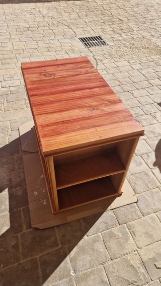 Tavolino in legno e vimini