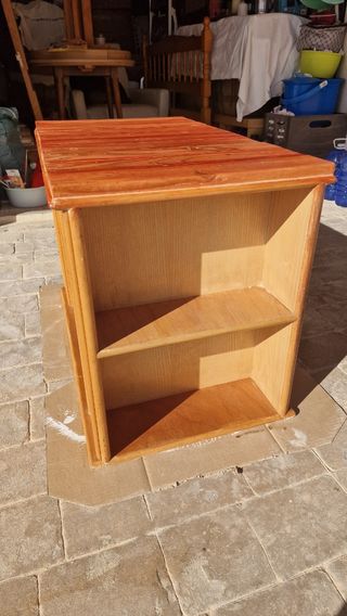 Tavolino in legno e vimini