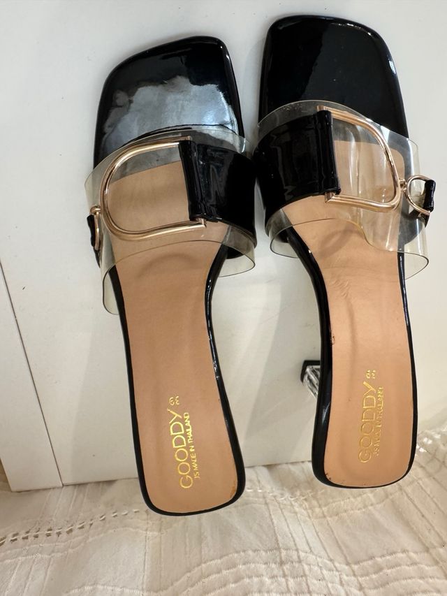 Sandali Gooddy in charol con tacco in metacrilato taglia 39