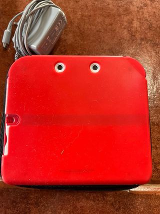Nintendo 2DS Rossa e Bianca + Accessori e giochi