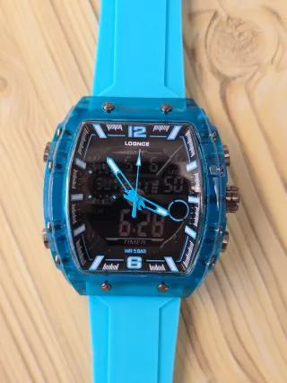 Reloj Azul Transparente