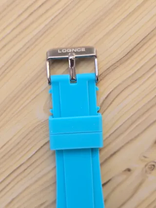 Reloj Azul Transparente
