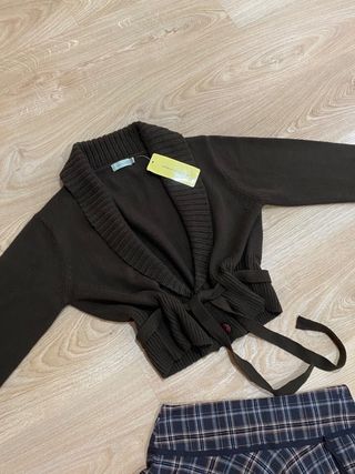 Chaqueta corta de lana marrón