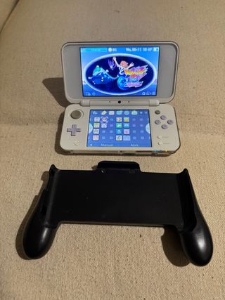 New Nintendo 2DS XL Tomodachi Life