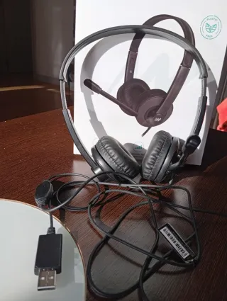 Auricular USB con micrófono y webcam