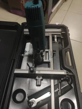 Fresadora con maletín Virutex