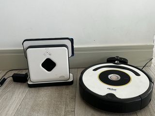 Robot Braava y Robot Roomba.