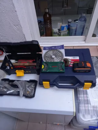 Maletín de herramientas y accesorios