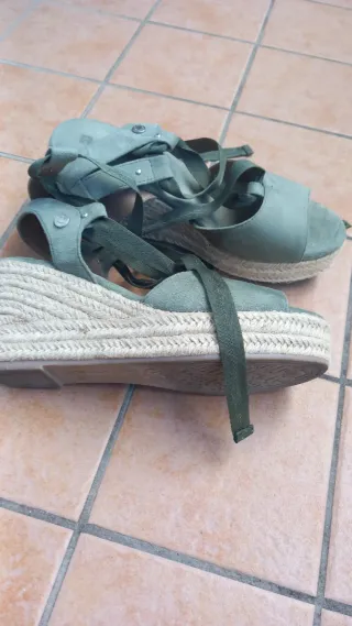 Sandali con zeppa verdi