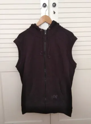 Chaleco negro con capucha Talla 40