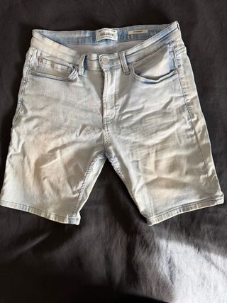 Pantalones cortos vaqueros Pull&Bear Talla 42