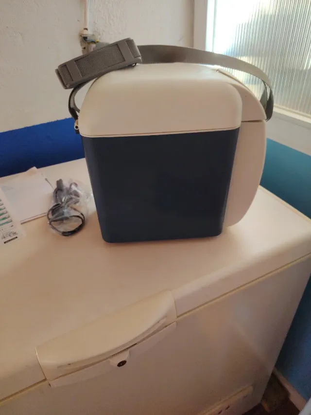 Nevera portátil MOBICOOL para coche