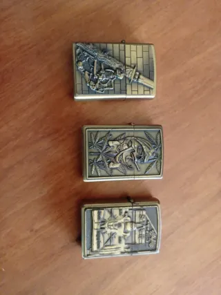 3 accendini a benzina con design dettagliati