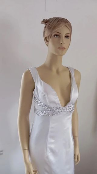 -45% DESCUENTO Maniquí, varios modelos