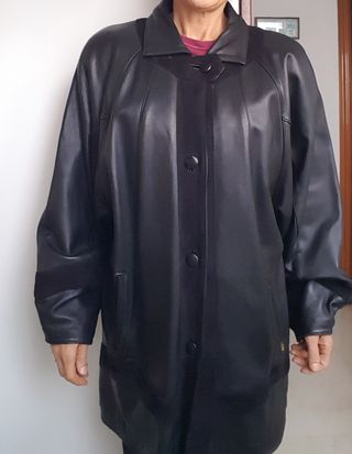 Chaqueta de Piel Negra hombreras Zerimar Talla M