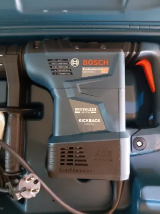 BOSCH MARTILLO PERFORADOR SDS MAX GBH 6-42 C