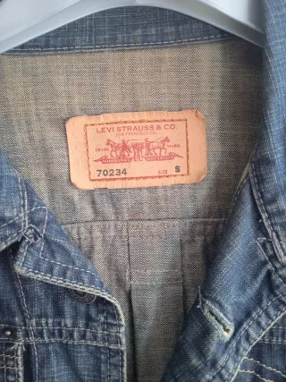 Cazadora Levis S entallada