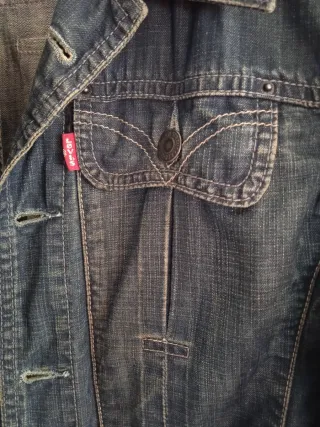 Cazadora Levis S entallada