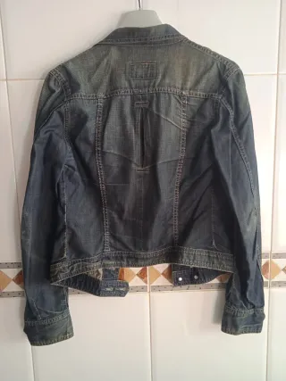 Cazadora Levis S entallada