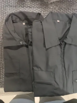Pack 2 cazadoras de trabajo grises. Todas las tal.