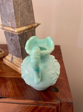 Bottiglietta vetro opalino Avon floreale