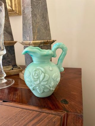 Bottiglietta vetro opalino Avon floreale