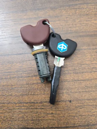 Cerradura Piaggio Liberty 125 usada