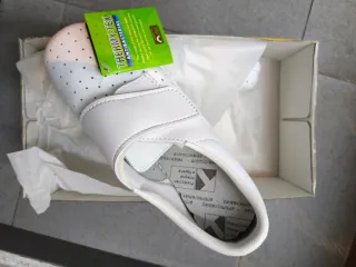 Zapatos de trabajo blancos