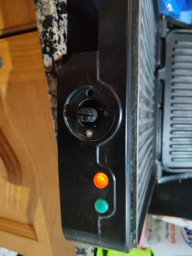 Piastra elettrica Thulos con superficie per grigliare