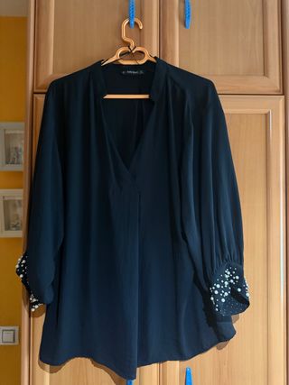 Blusa Zara Negra Fluida Perlas