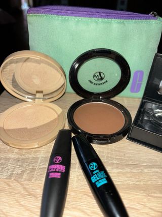 Neceser Clinique y Maquillaje W7