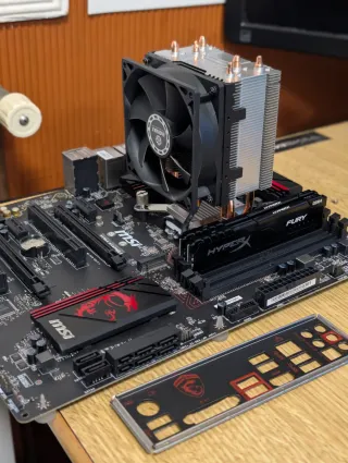 Placa Base MSI con Procesador i7 RAM DDr4 16 Gb