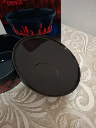 Set Ciotola dinner set Stranger Things Netflix