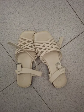 Sandalias Zara Beige Niña