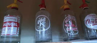 Sifones antiguos de vidrio