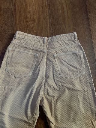 Pantaloni Bershka a coste beige M/38