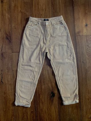 Pantaloni Bershka a coste beige M/38