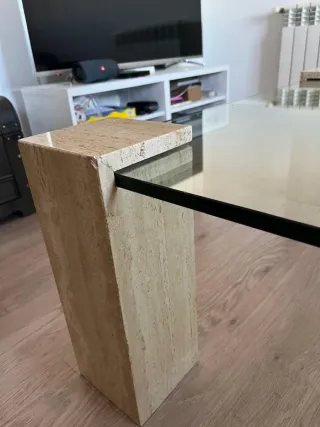 Tavolo da centro in vetro e marmo