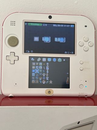 Pacchetto Nintendo 2DS + Pokemon Sole e Pokemon Luna