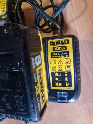 Atornillador de impacto DeWalt DCF887
