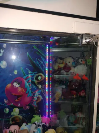 Máquina Grúa Expendedora con Peluches