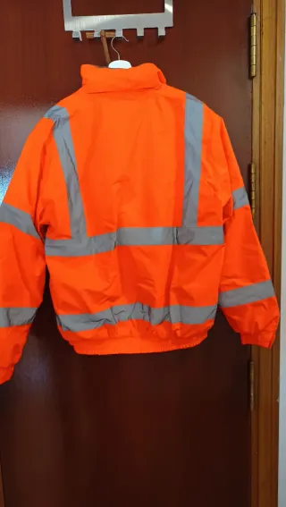 Chaqueta Bomber Impermeable con reflectantes.