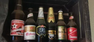 Bottiglie di birra antiche Damm, Africa Star, Go