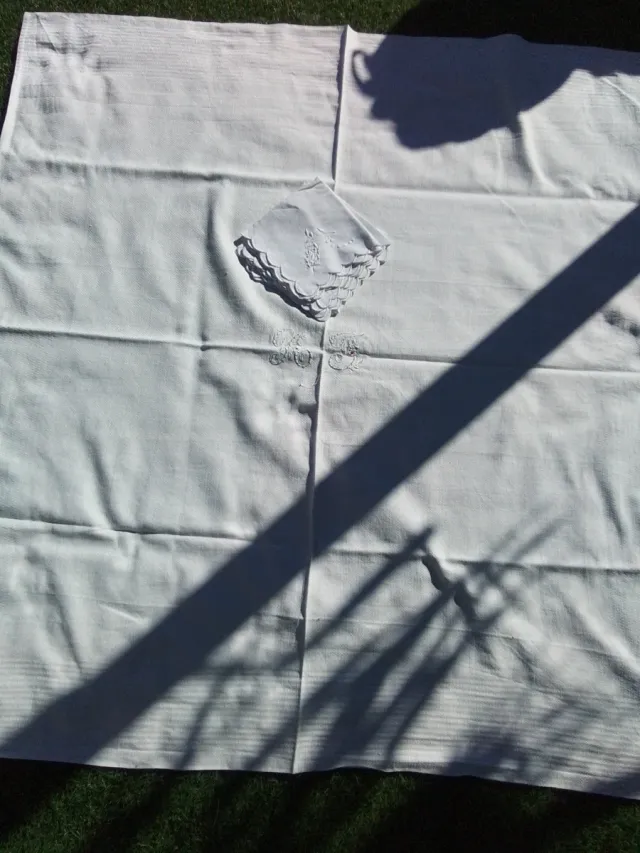 Mantel y servilletas antiguos de lino