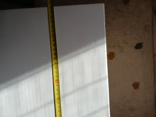 Mueble IKEA EKET con patas de madera